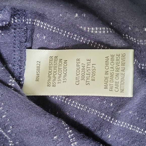 Max Studio top with stretch neckline and flutter sleeves - Picture 5 of 6